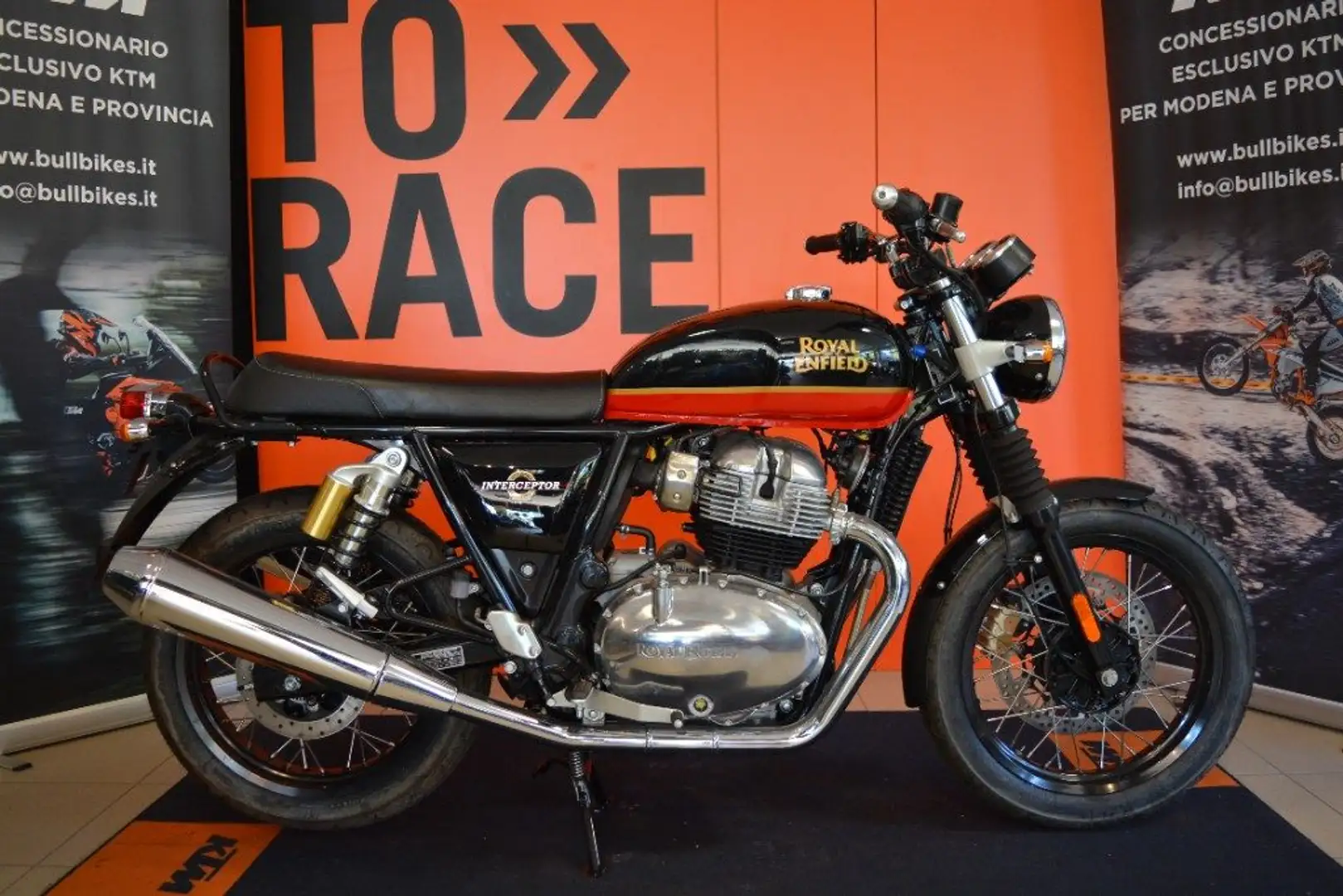Royal Enfield Interceptor ABS Nero - 1