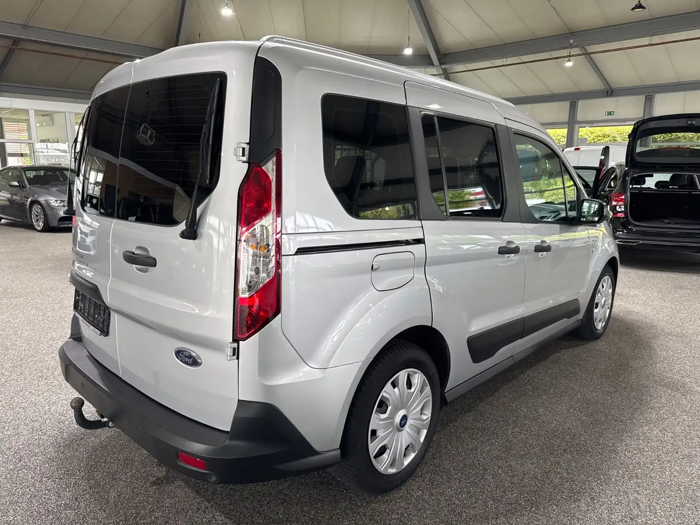 Ford Transit Connect 1.5Ecoblue Trend AHK Winter PDC Silber - 2