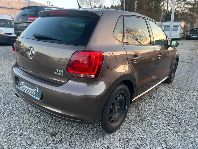 Volkswagen Polo view 4