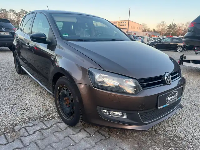 Volkswagen Polo view 3