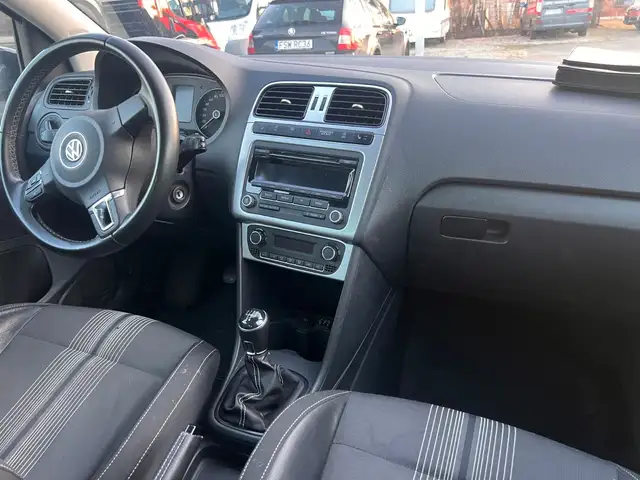 Volkswagen Polo view 8