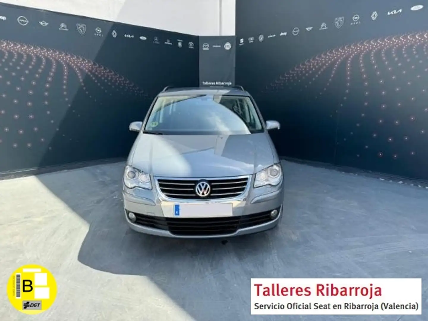 Volkswagen Touran 2.0 TDI DPF Plateado - 2