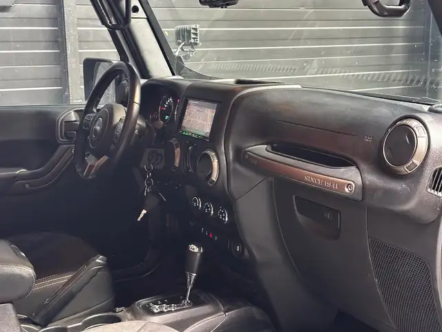 Jeep Wrangler view 15