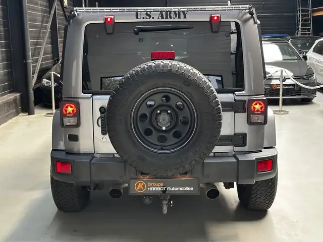 Jeep Wrangler view 5