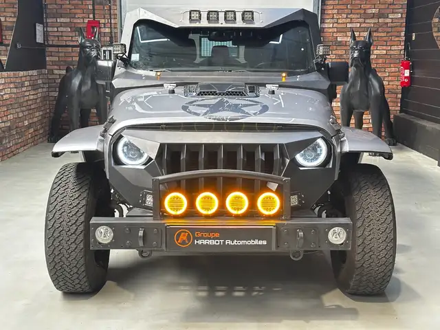 Jeep Wrangler view 2