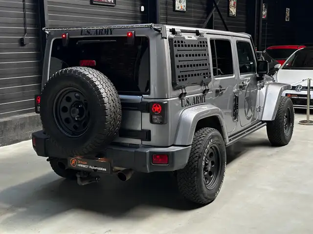 Jeep Wrangler view 4