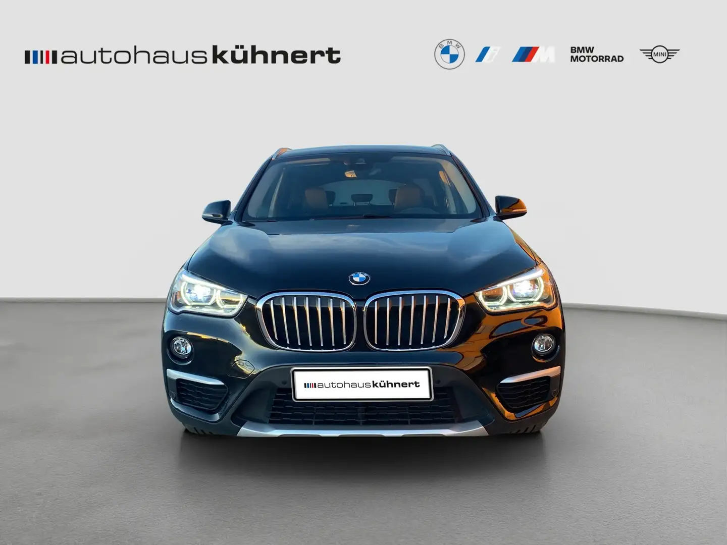 BMW X1 sDrive18d xLine LED Navi ParkAss PDC Tempomat Schwarz - 2