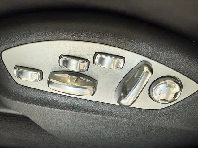 Porsche Cayenne view 13
