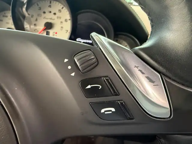 Porsche Cayenne view 15