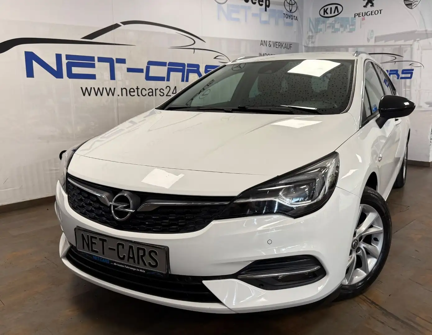 Opel Astra ST 1.5 D Edition Sport NAVi+Kamera*AHK*LED Weiß - 1