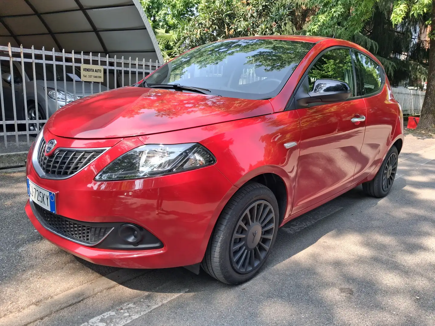 Lancia Ypsilon Elefantino Rojo - 1