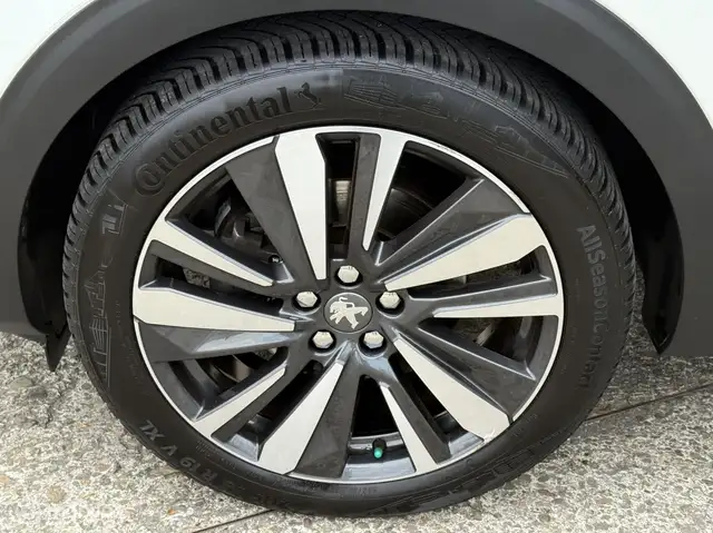 Peugeot 3008 view 7