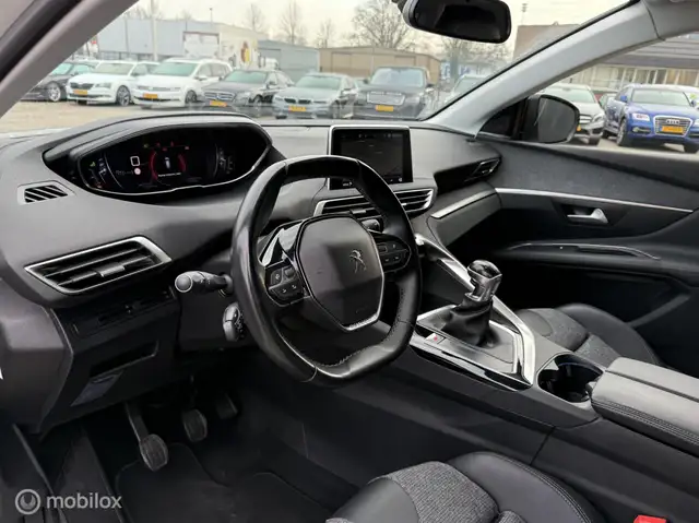 Peugeot 3008 view 12