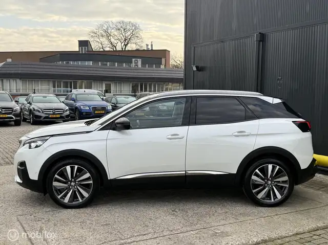 Peugeot 3008 view 8