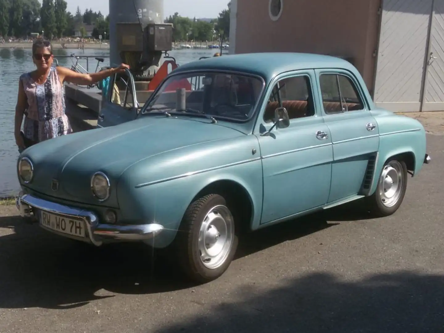 Oldtimer Renault Dauphine Blauw - 2