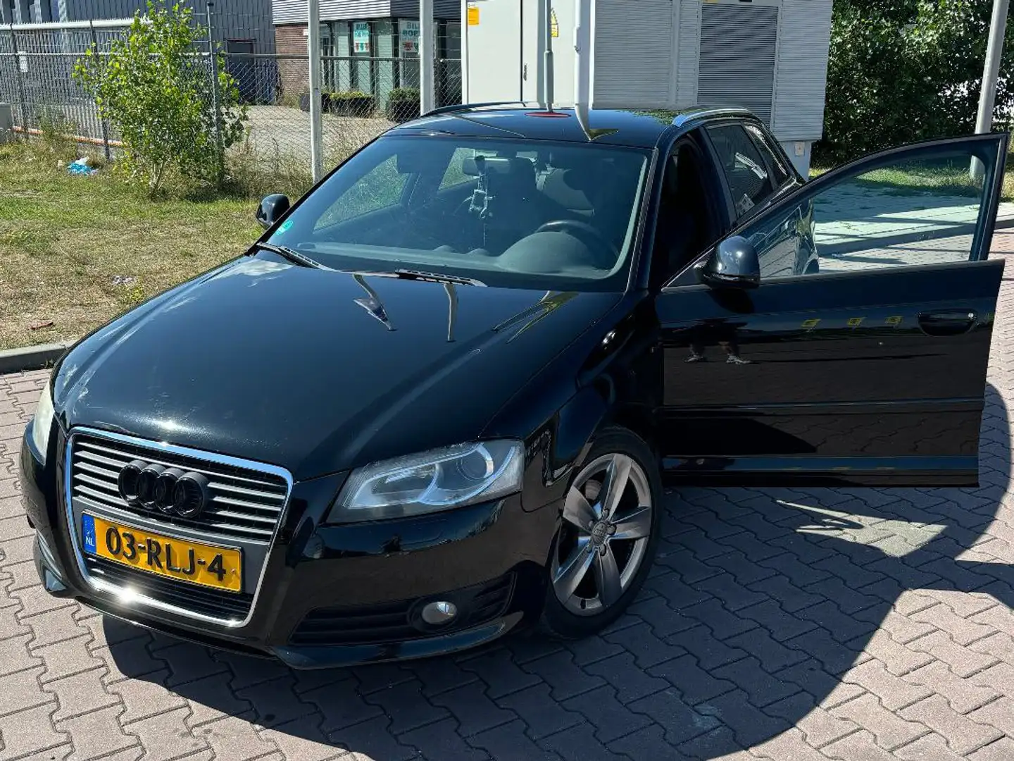Audi A3 A3 1.4 TFSI Ambition PL Zwart - 1