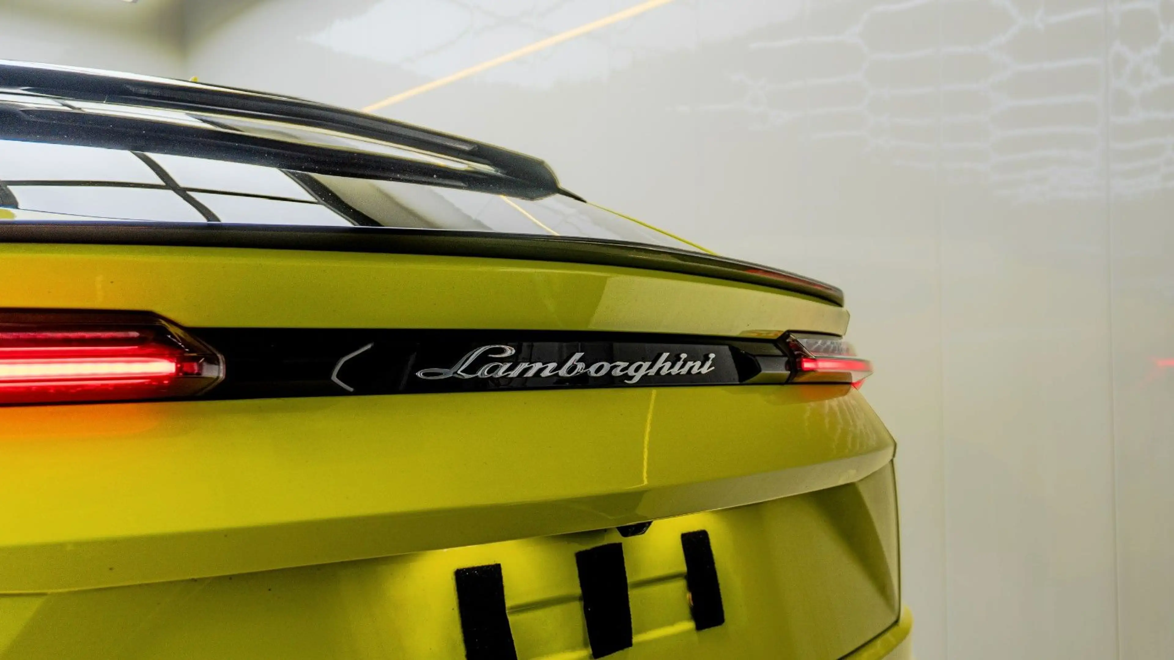 Lamborghini Urus URUS 4.0 V8 CARBON/PANO/360/HUD/23*/ALCANTARA — photo 12
