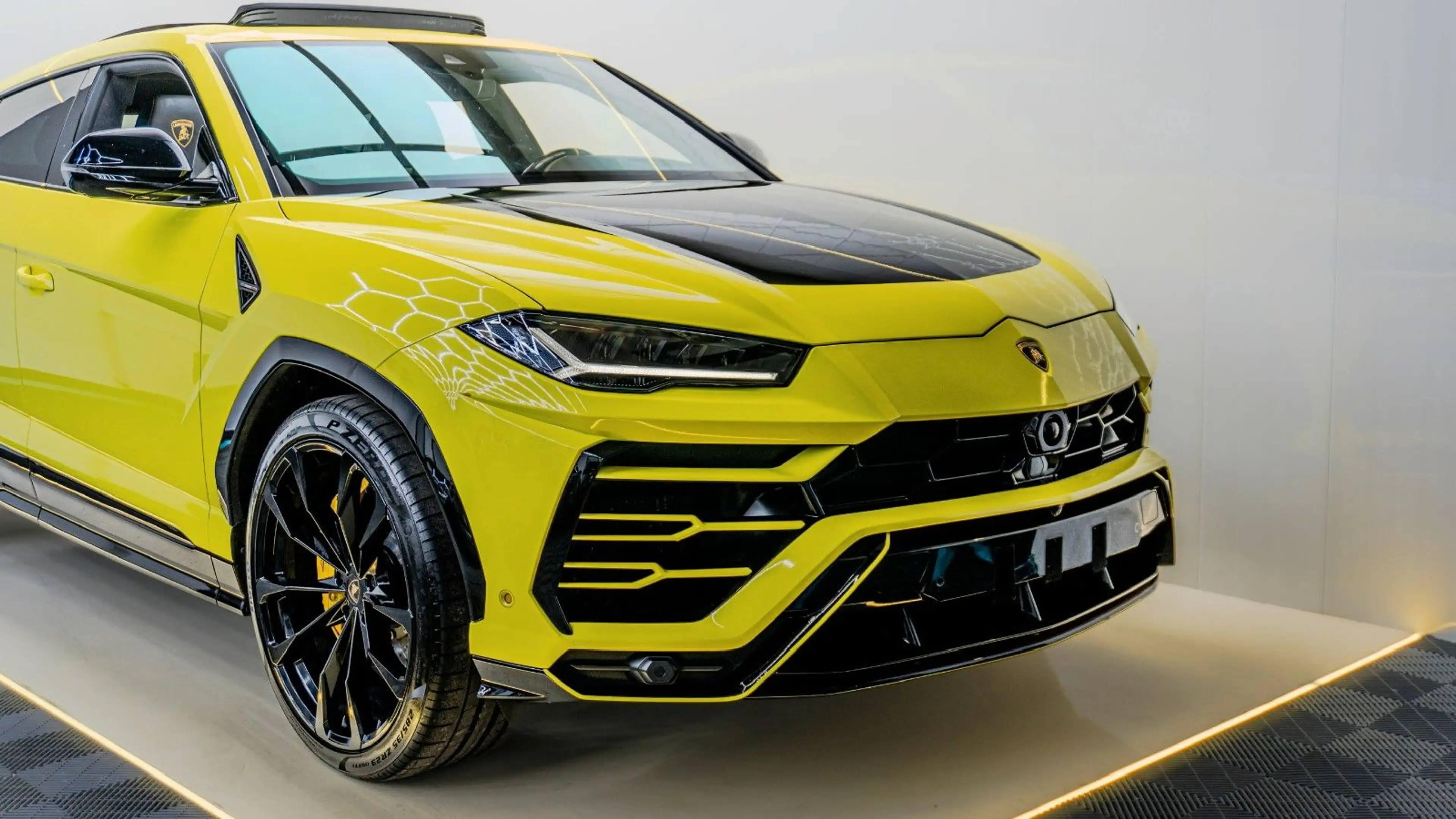 Lamborghini Urus URUS 4.0 V8 CARBON/PANO/360/HUD/23*/ALCANTARA — photo 10