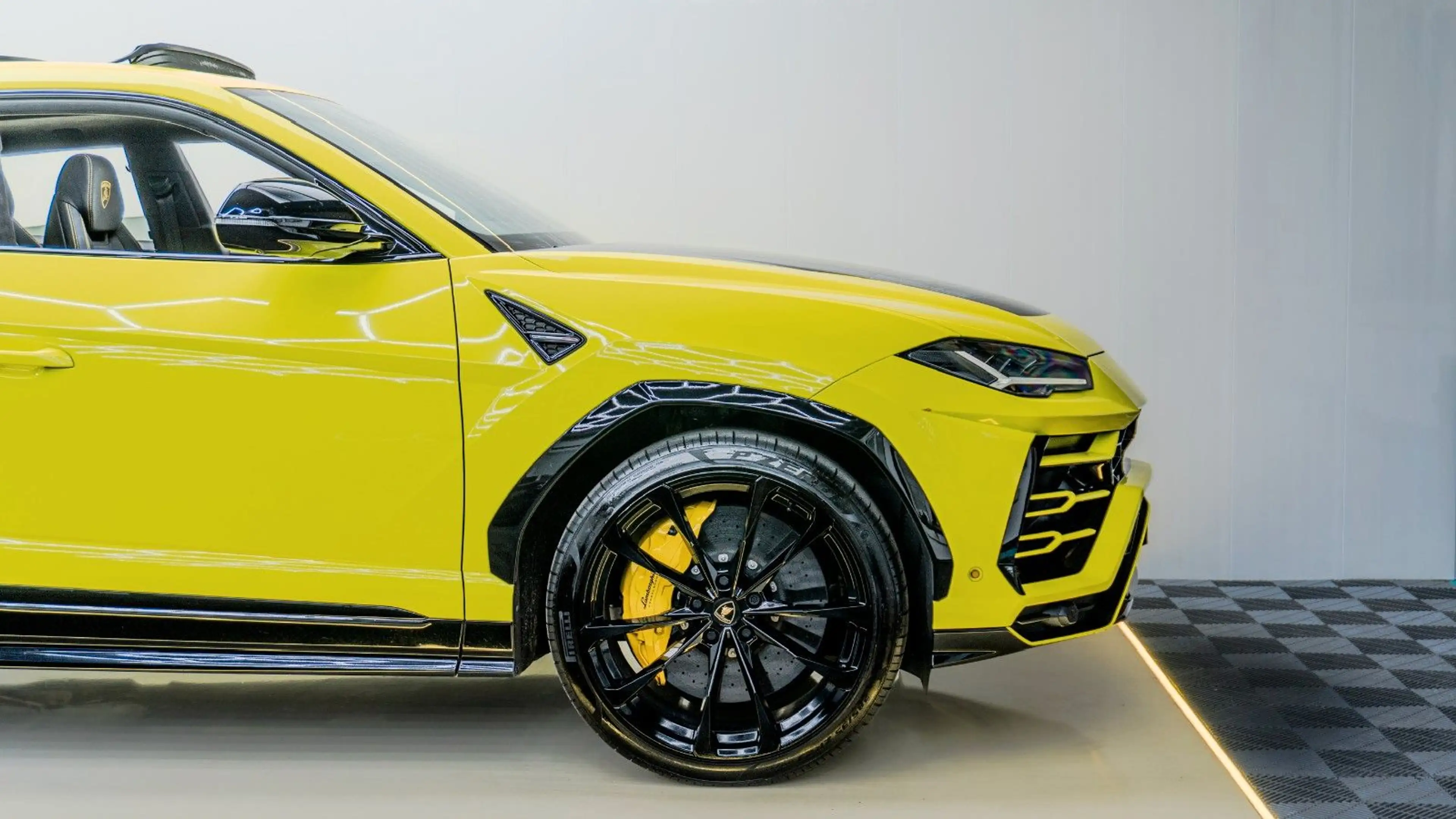 Lamborghini Urus URUS 4.0 V8 CARBON/PANO/360/HUD/23*/ALCANTARA — photo 14