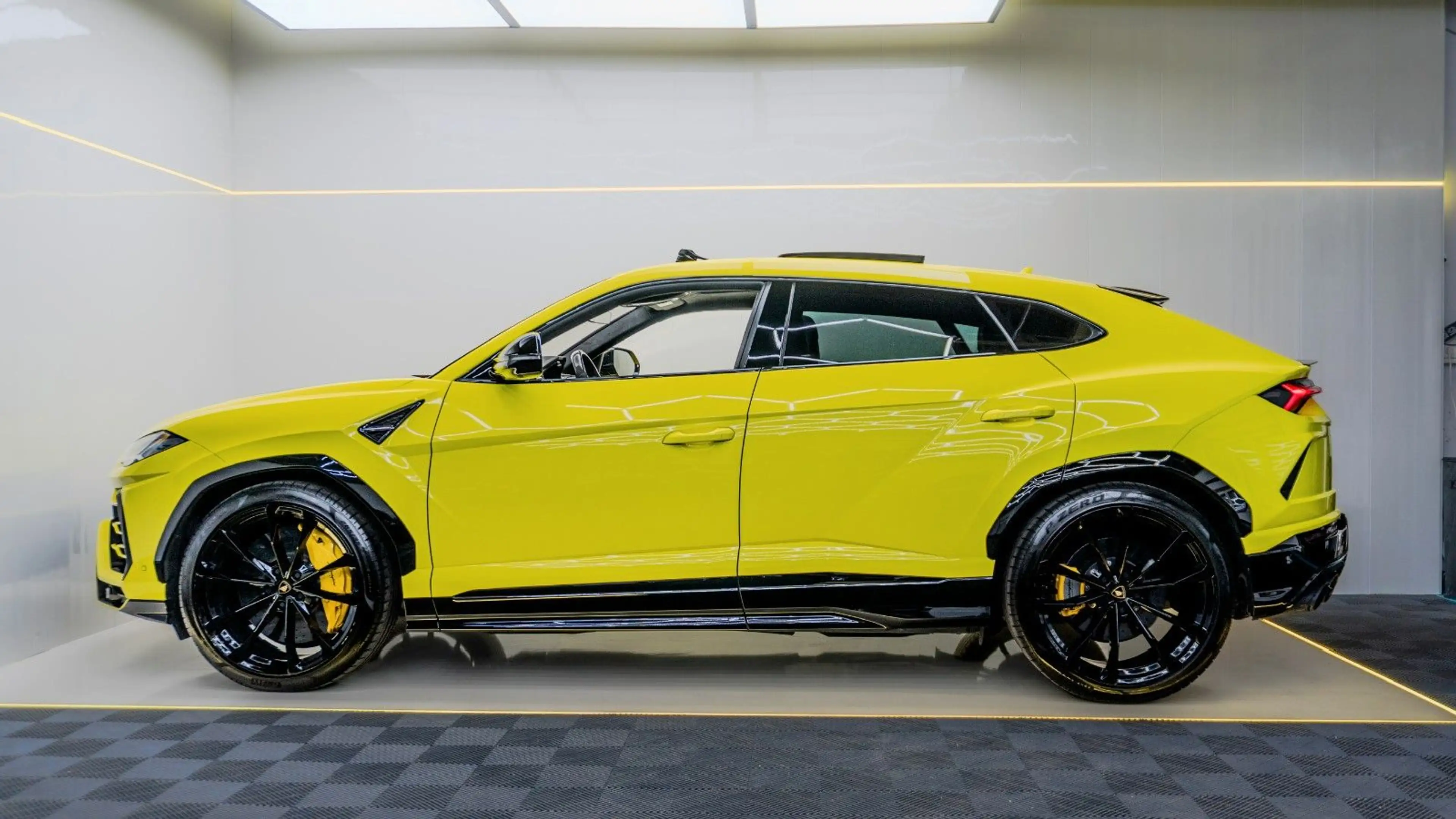 Lamborghini Urus URUS 4.0 V8 CARBON/PANO/360/HUD/23*/ALCANTARA — photo 4