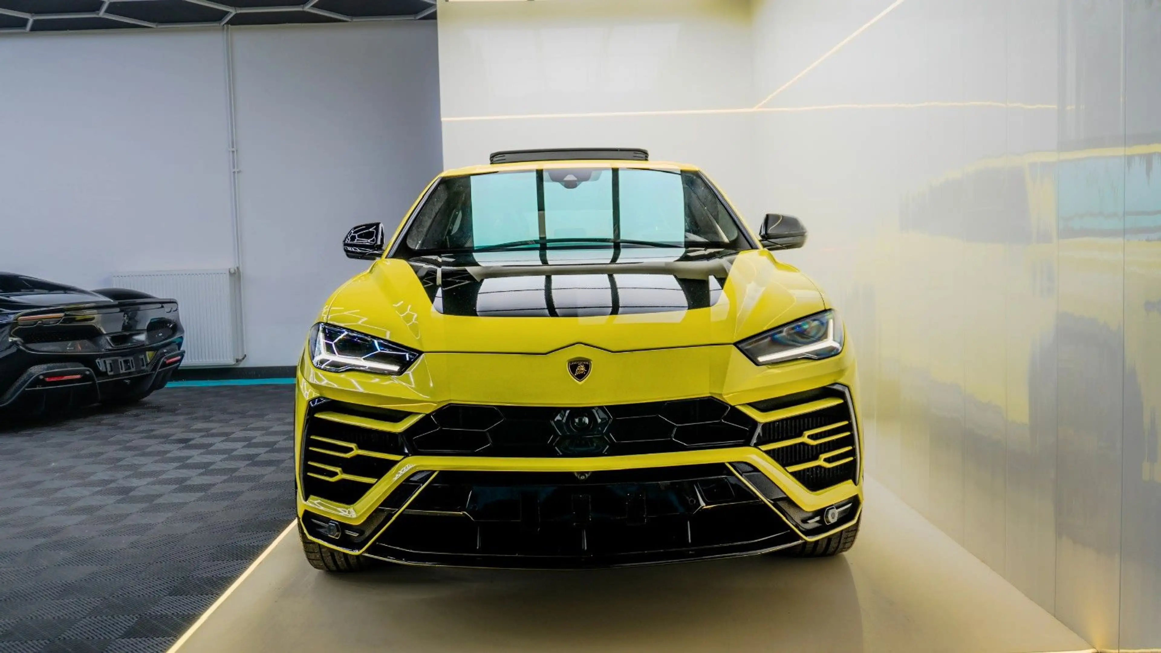 Lamborghini Urus URUS 4.0 V8 CARBON/PANO/360/HUD/23*/ALCANTARA — photo 9