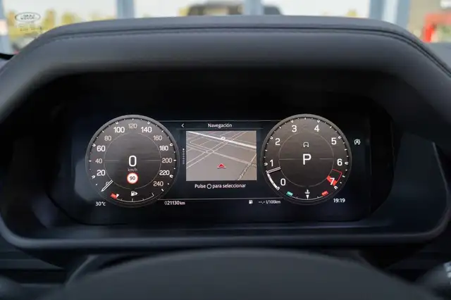 Land Rover Defender view 11