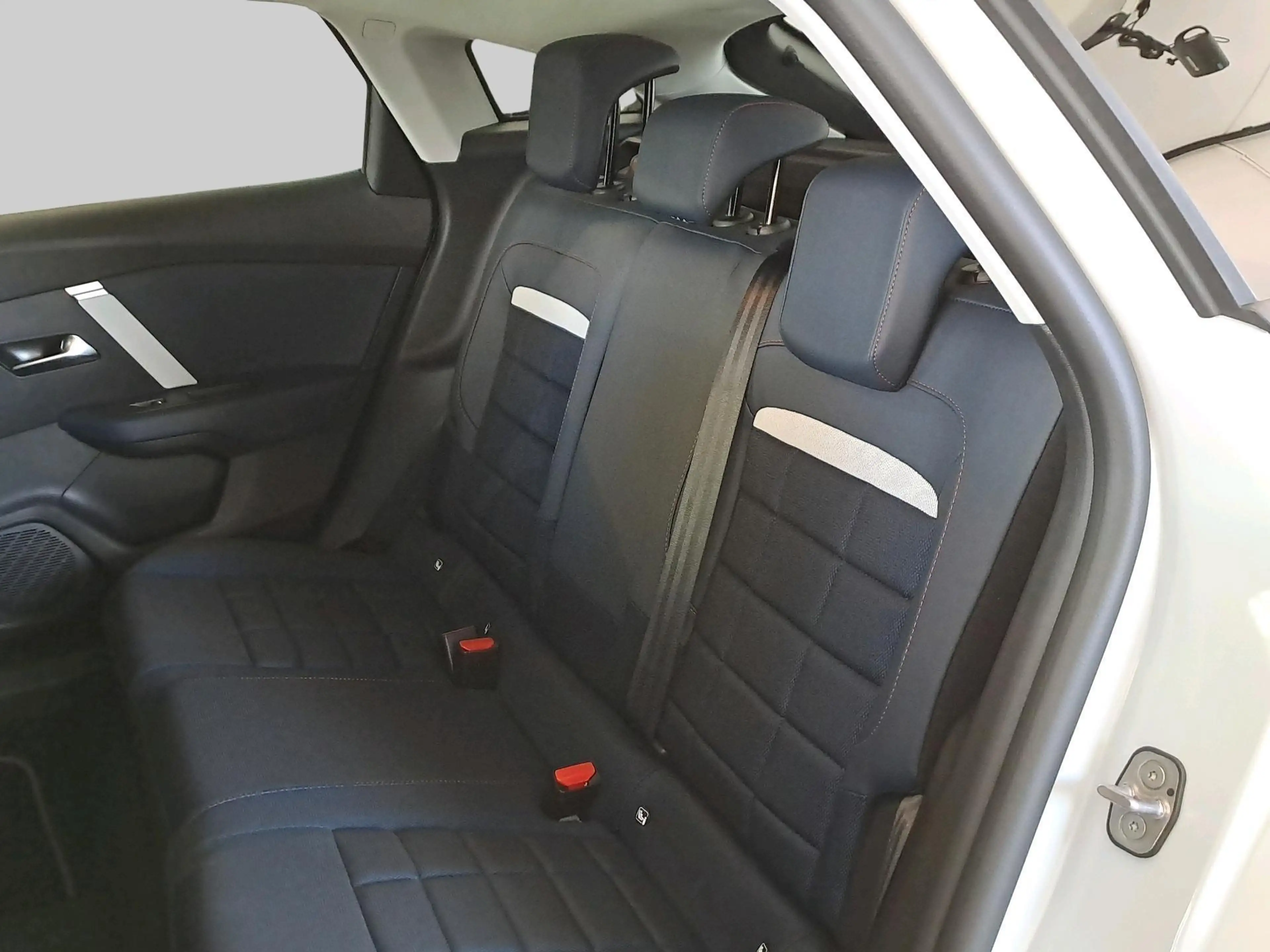 Citroen E-C4 Electric Collection - Elektrisch | Achteruitrijcamera met T — photo 7