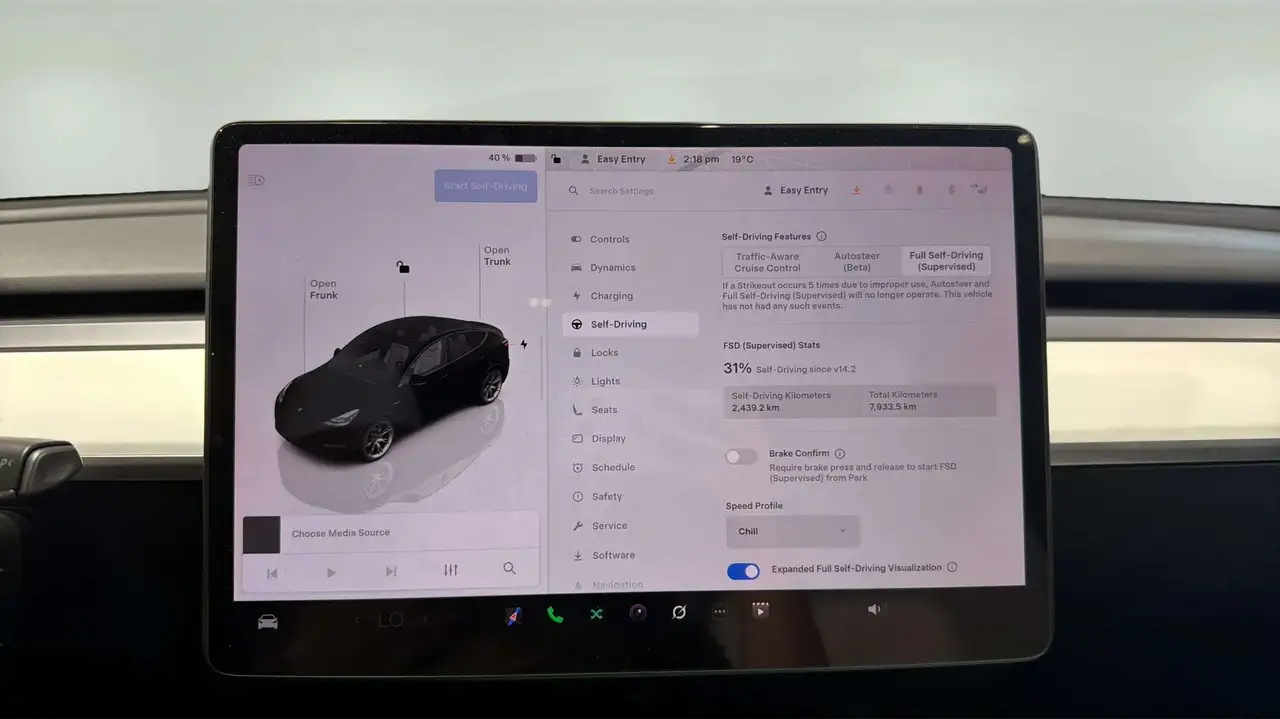 Tesla Model Y photo Tesla Model Y