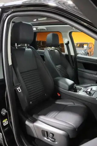 Land Rover Discovery Sport view 12