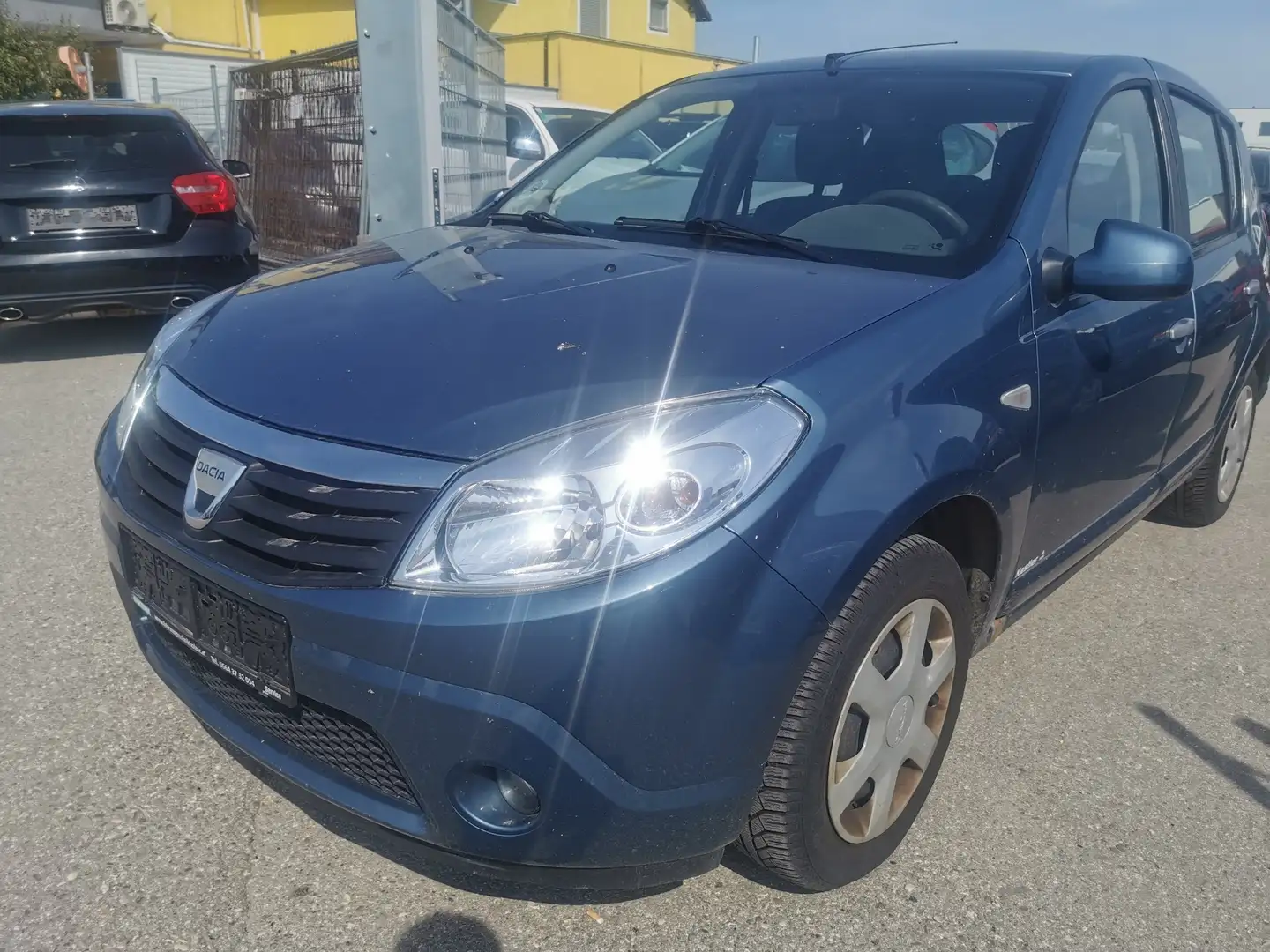 Dacia Sandero Laureate - 1