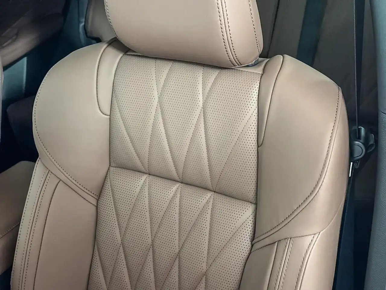 Mitsubishi Outlander снимка Mitsubishi Outlander