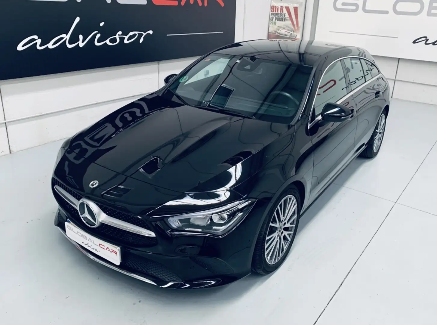 Mercedes-Benz CLA 220 Shooting Brake 220d 8G-DCT Negro - 2