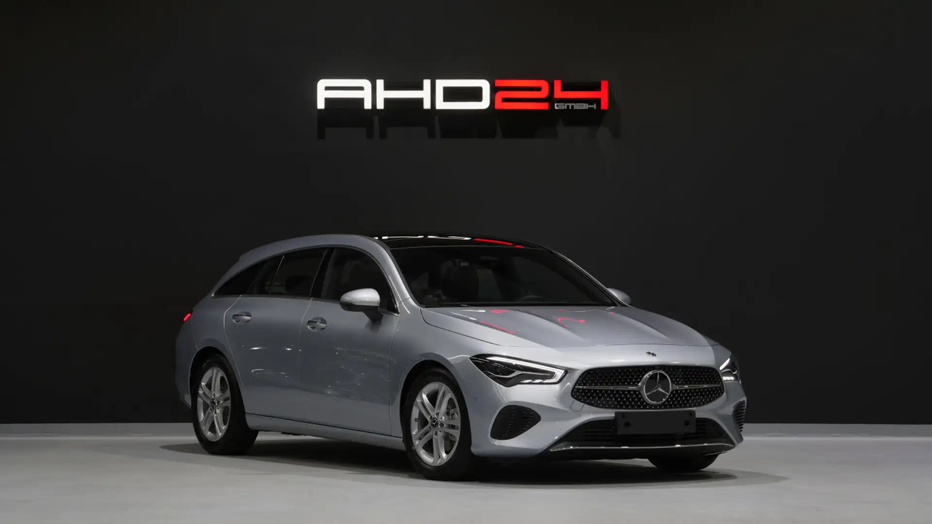 Mercedes-Benz CLA 200 Panoramadach Progressive Silber - 1