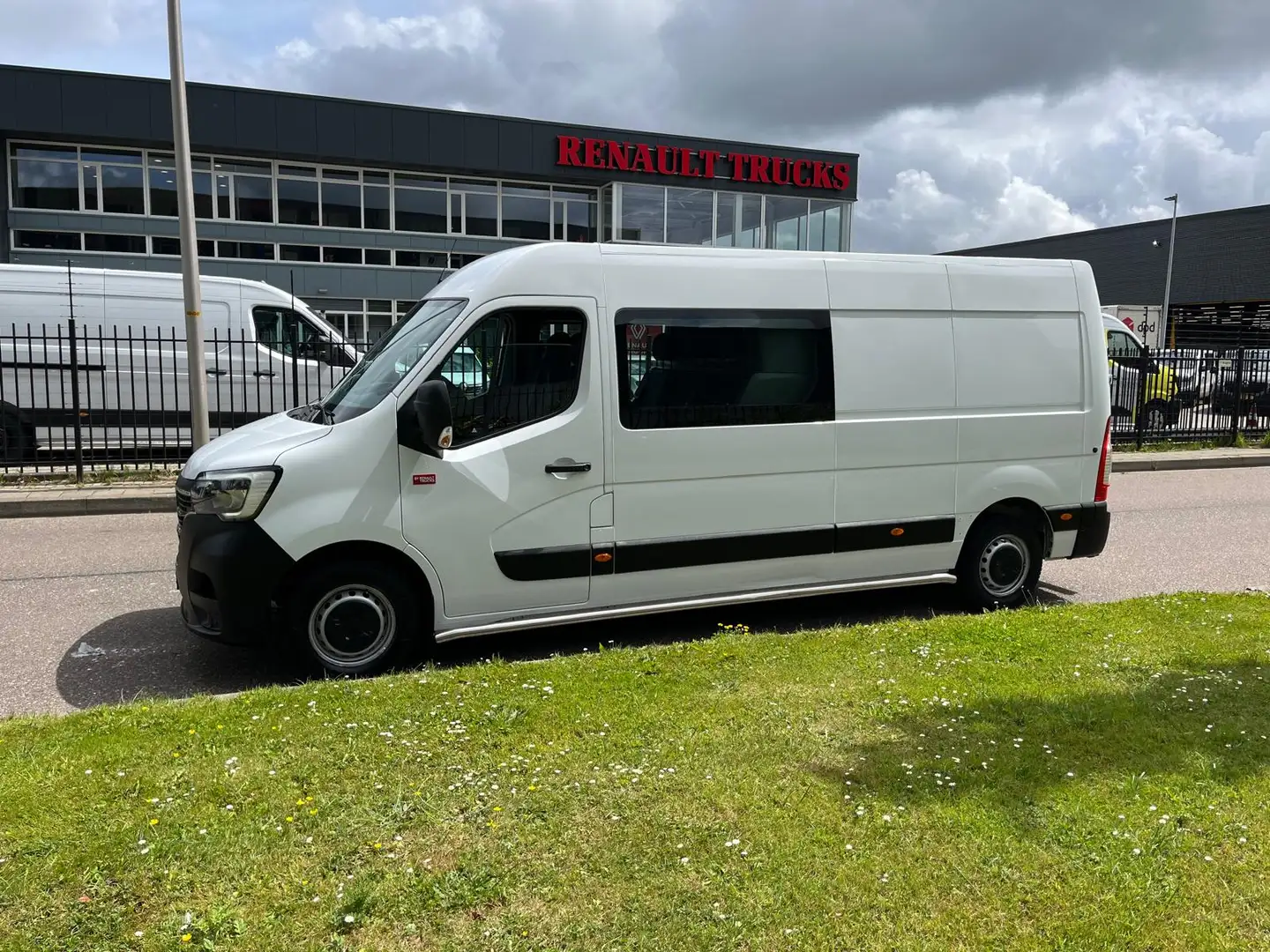 Renault Master Red Edition L3 H2, Dubbel Cab, 180pk, Airco, Nav, Bianco - 2