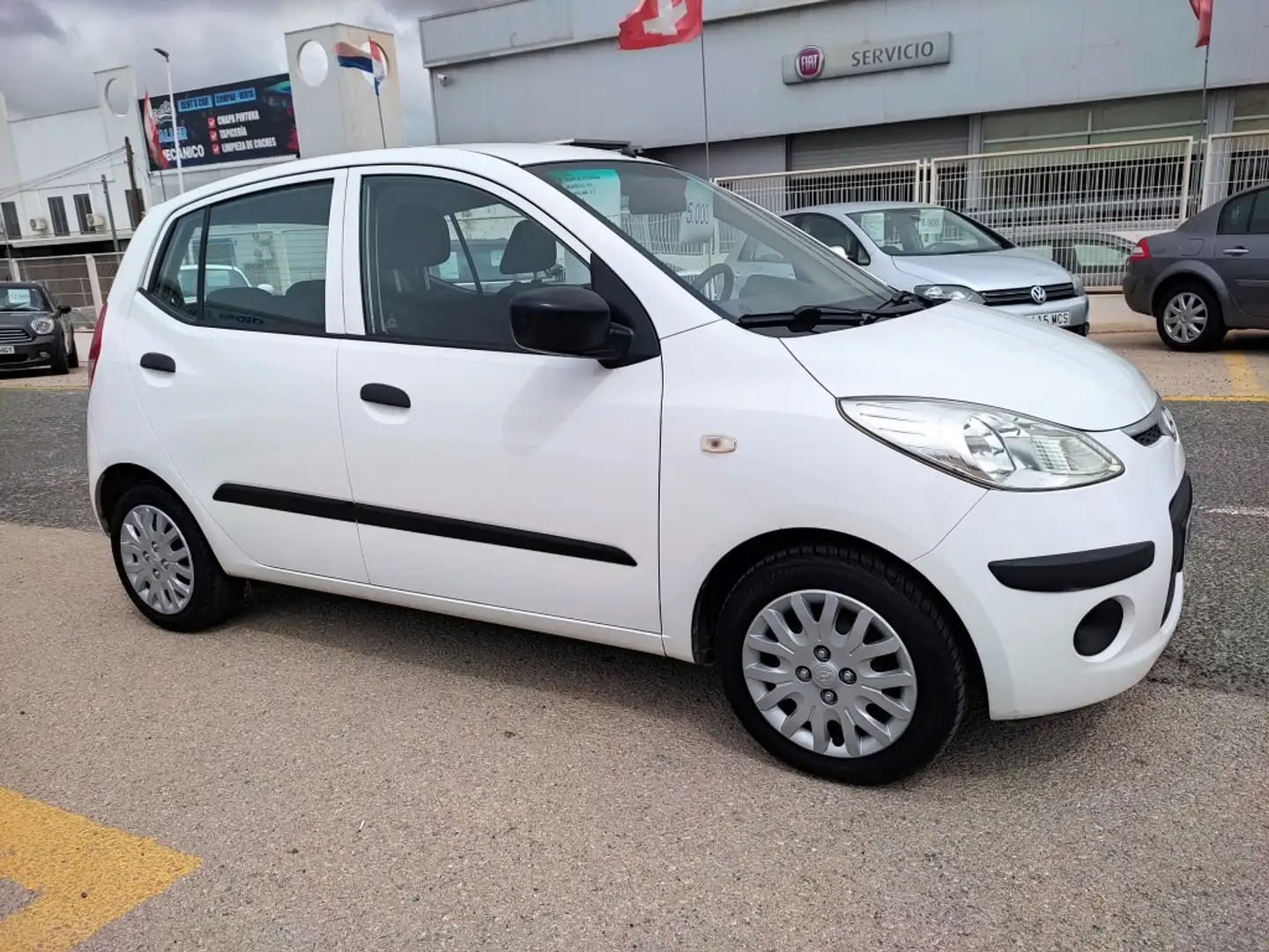 Hyundai i10 1.1 Comfort Blanco - 1