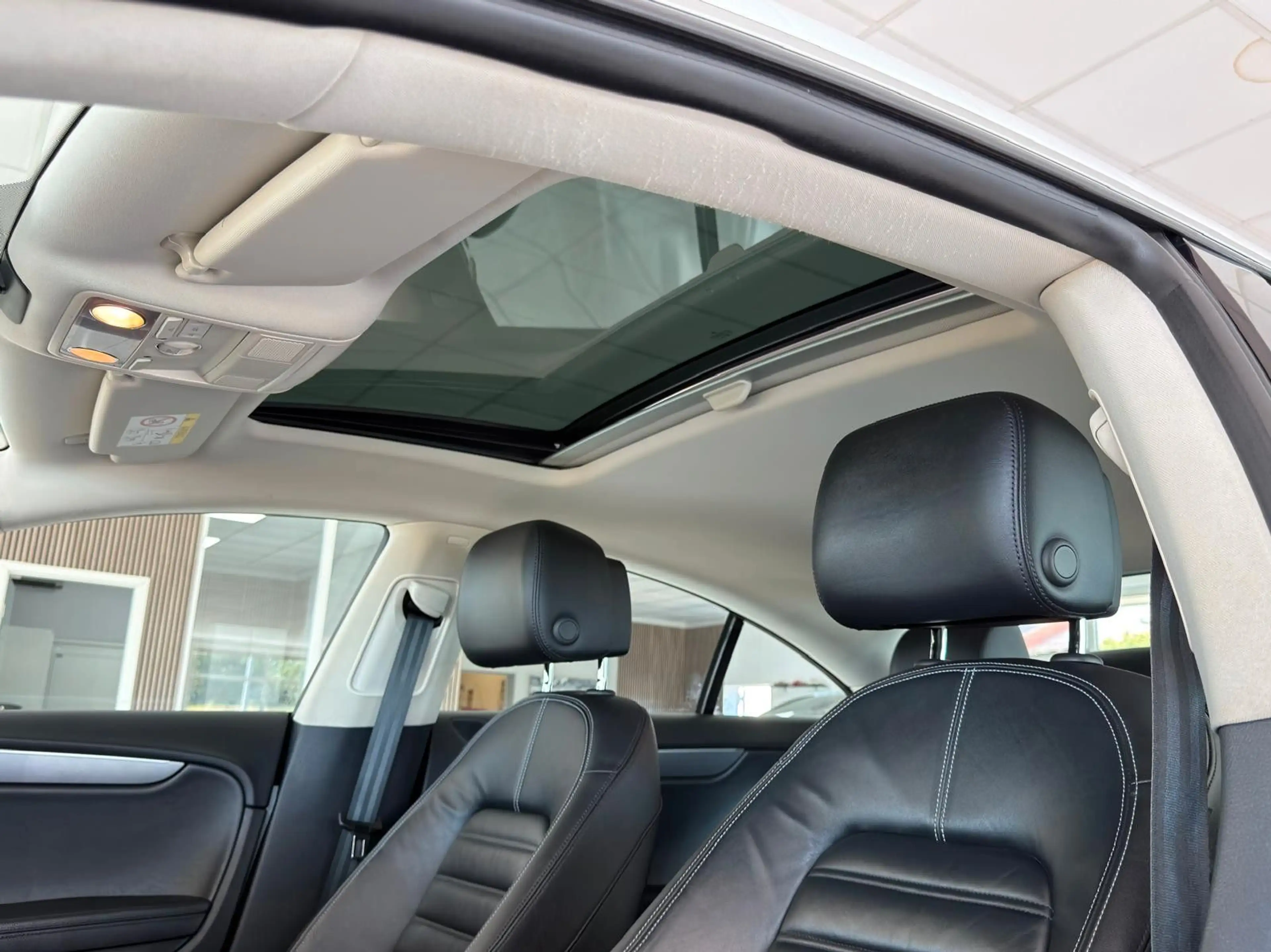 Volkswagen CC Automatik+Panorama+Navi+Kamera+Bi-Xenon+TOP! — photo 8