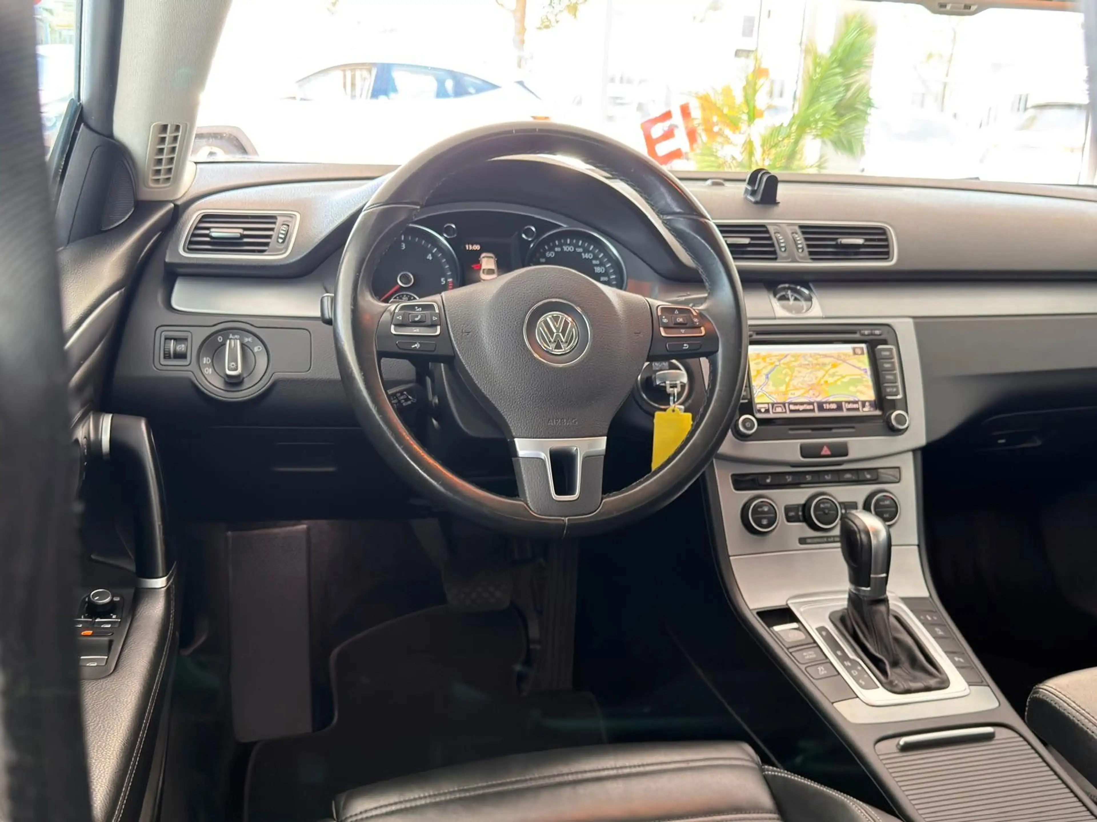 Volkswagen CC Automatik+Panorama+Navi+Kamera+Bi-Xenon+TOP! — photo 11