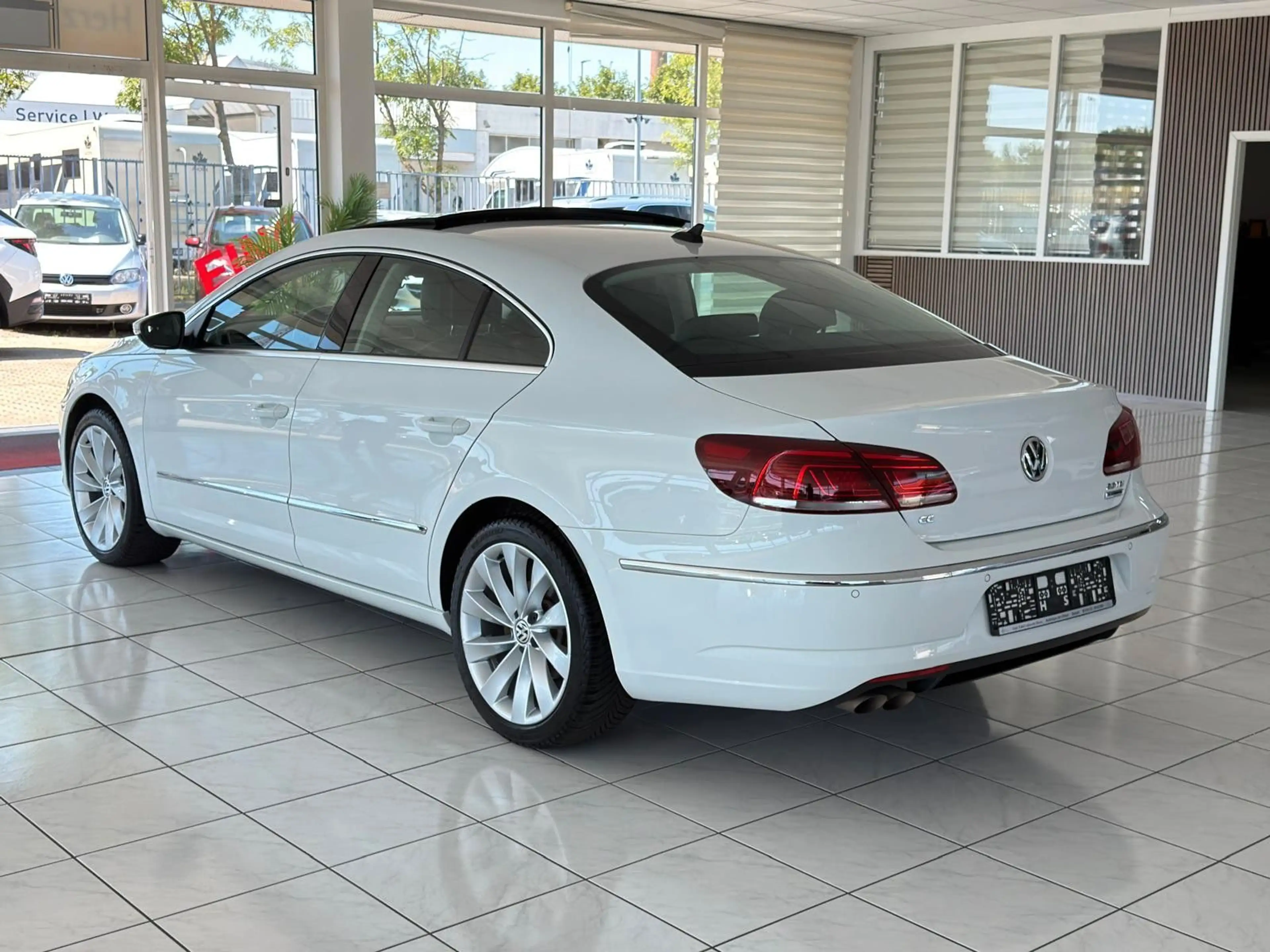 Volkswagen CC Automatik+Panorama+Navi+Kamera+Bi-Xenon+TOP! — photo 3
