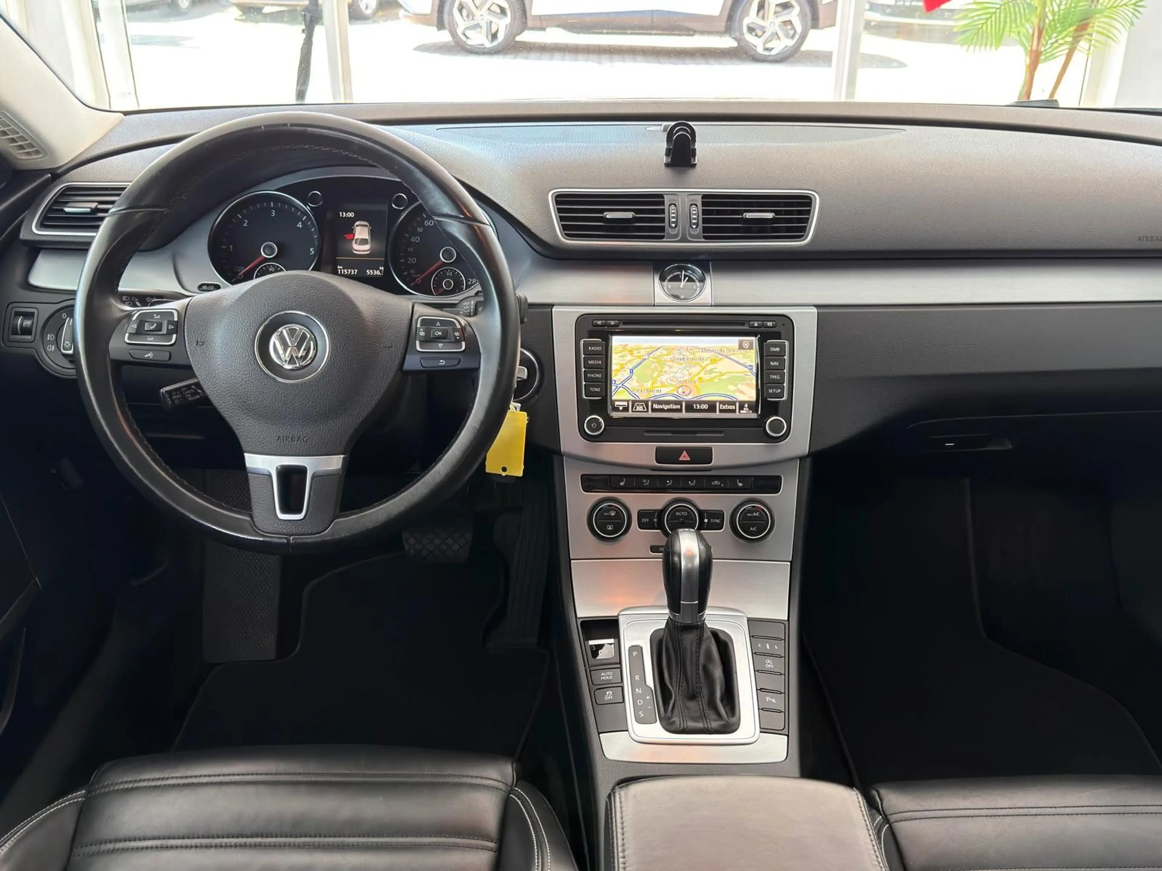 Volkswagen CC Automatik+Panorama+Navi+Kamera+Bi-Xenon+TOP! — photo 13