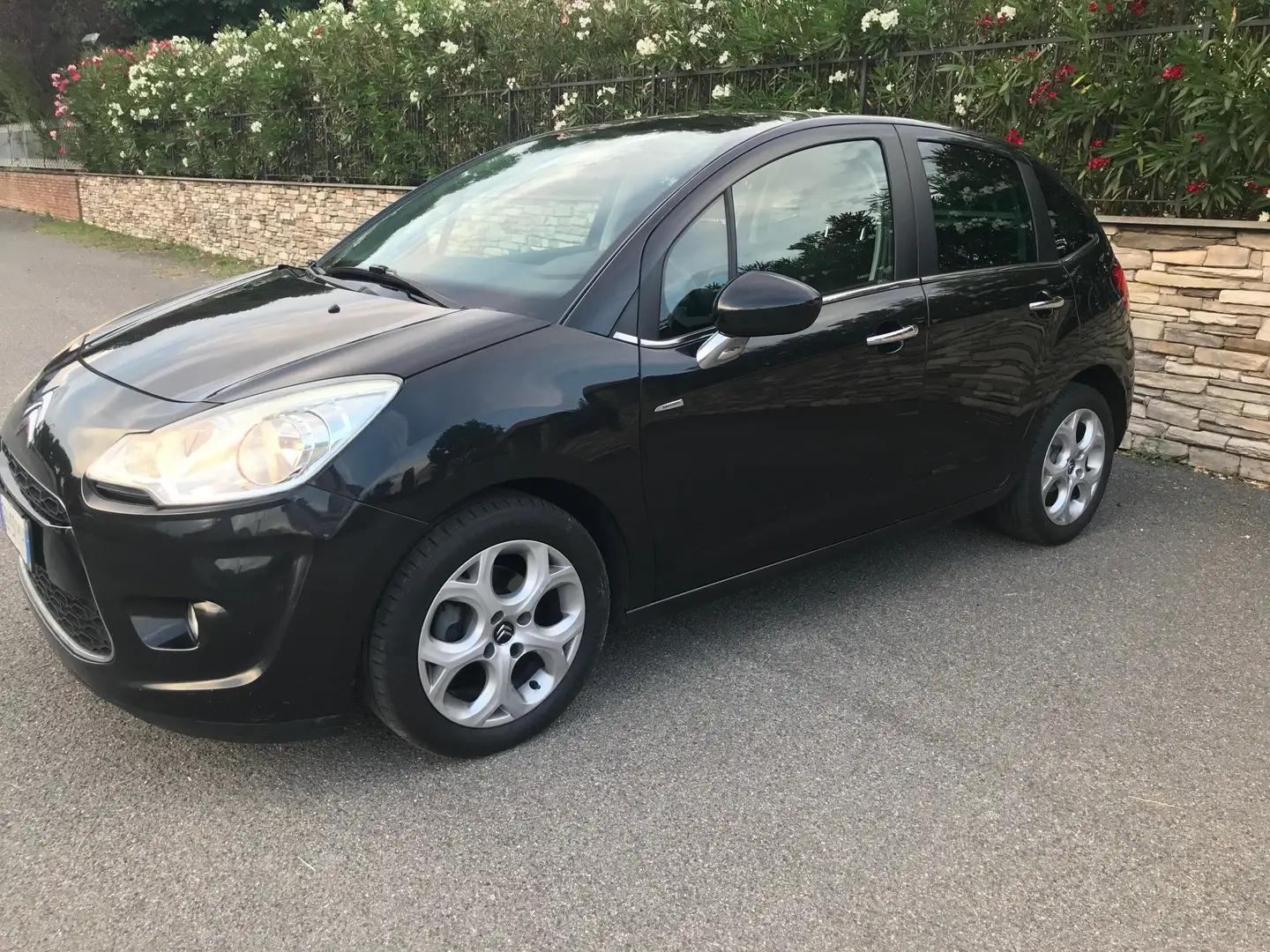 Citroen C3 c3 1.4 hdi exclusive NEOPATENTATI TRATTABILE 2010 Nero - 1