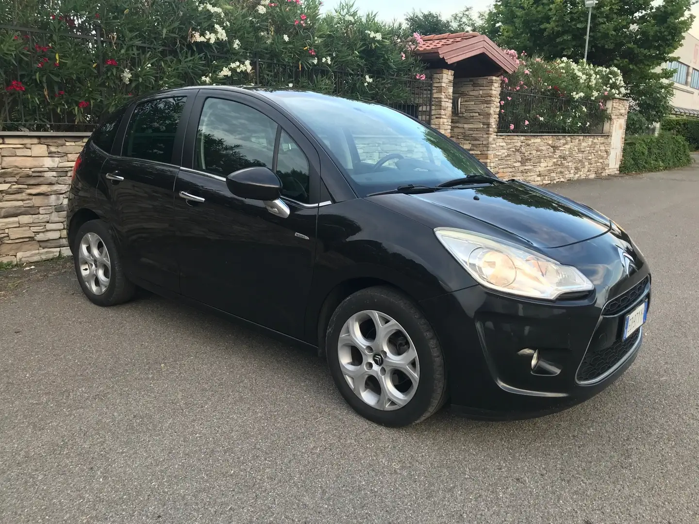Citroen C3 c3 1.4 hdi exclusive NEOPATENTATI TRATTABILE 2010 Nero - 2