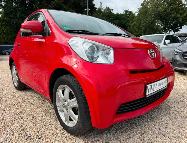 Toyota Iq view 3