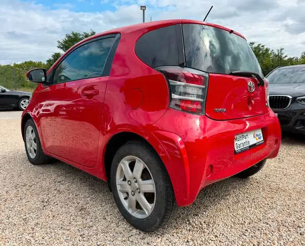 Toyota Iq view 6