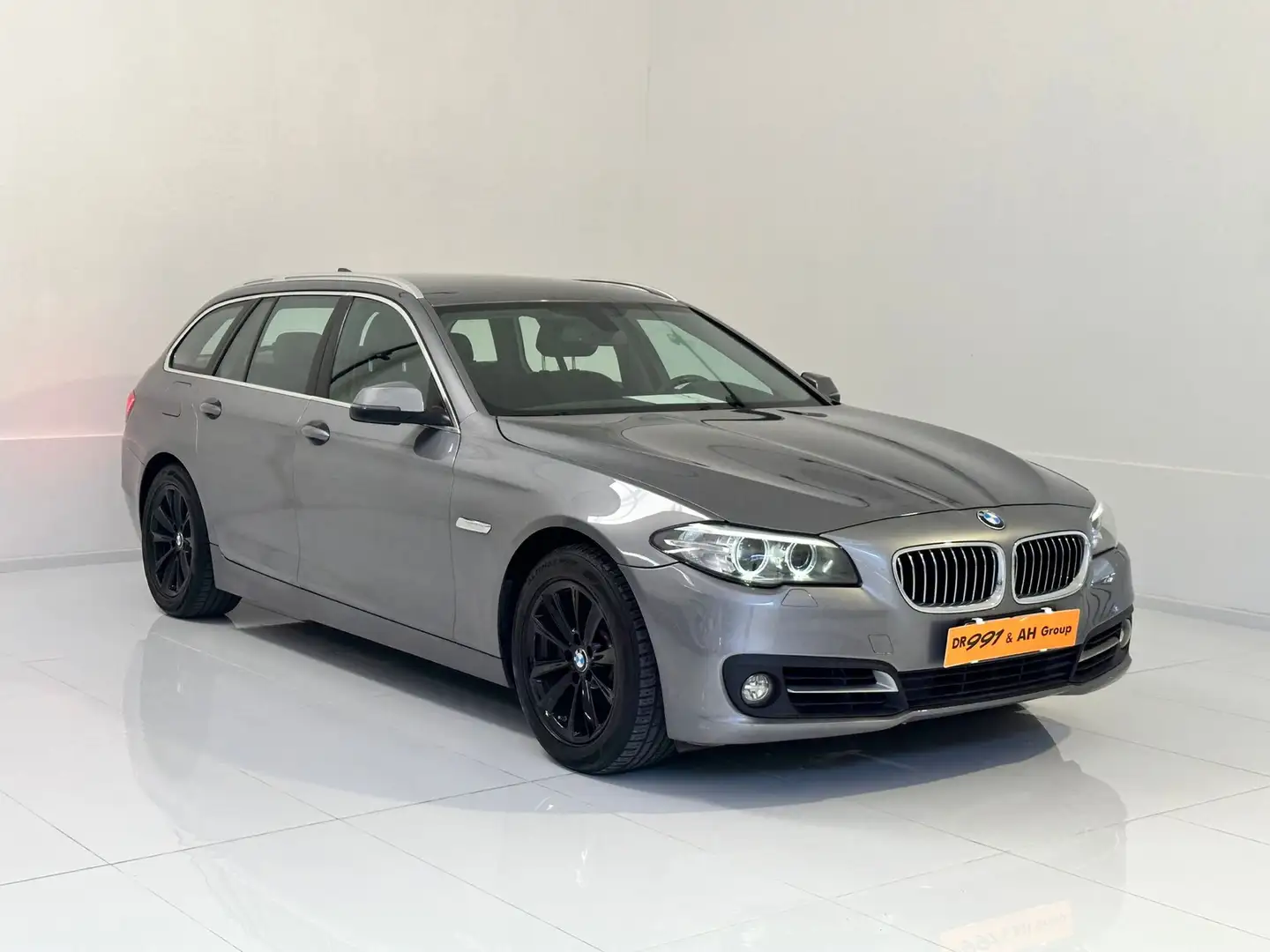 BMW 520 Serie 5 Touring 520d Touring  190cv auto EURO 6 Grigio - 1