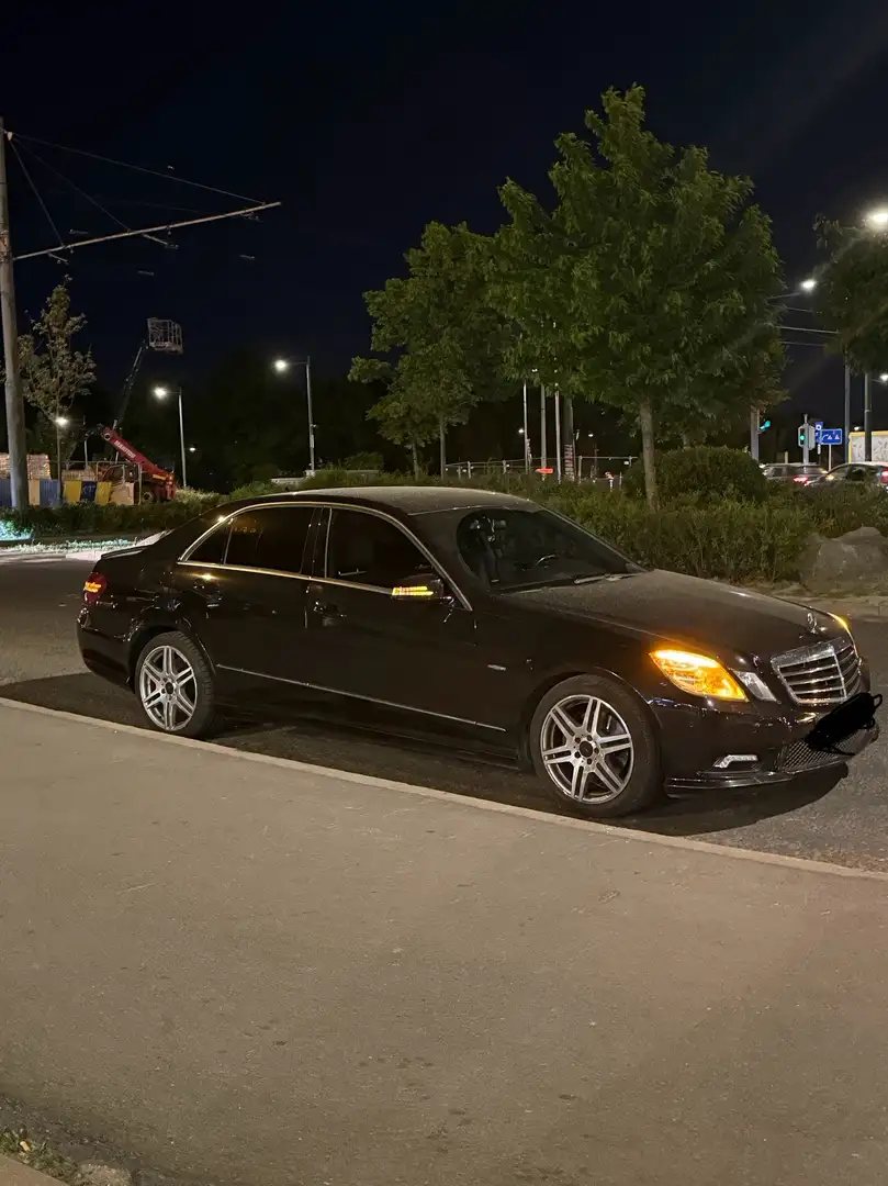 Mercedes-Benz E 200 tres propre - 1