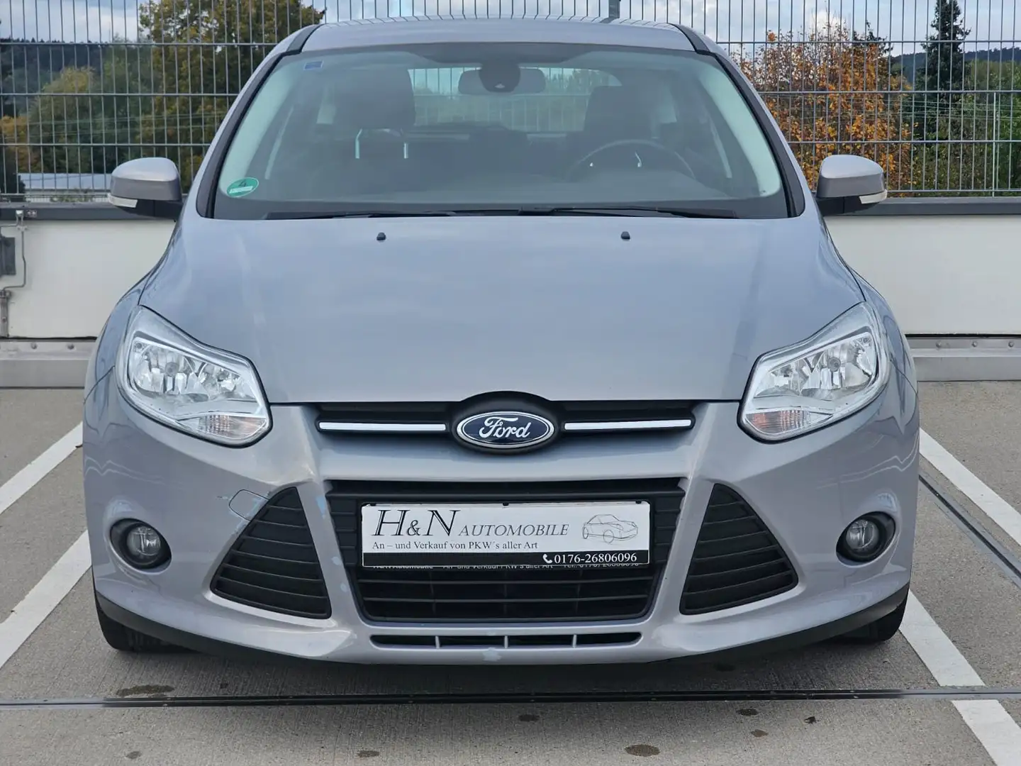 Ford Focus Sync Edition*Orig.68000KM*HU/AU NEU*SHZ*Klima*PDC* Silber - 2