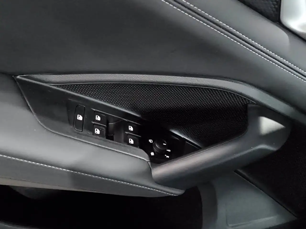 Volkswagen Tiguan 2.0 tdi life 150cv dsg 19