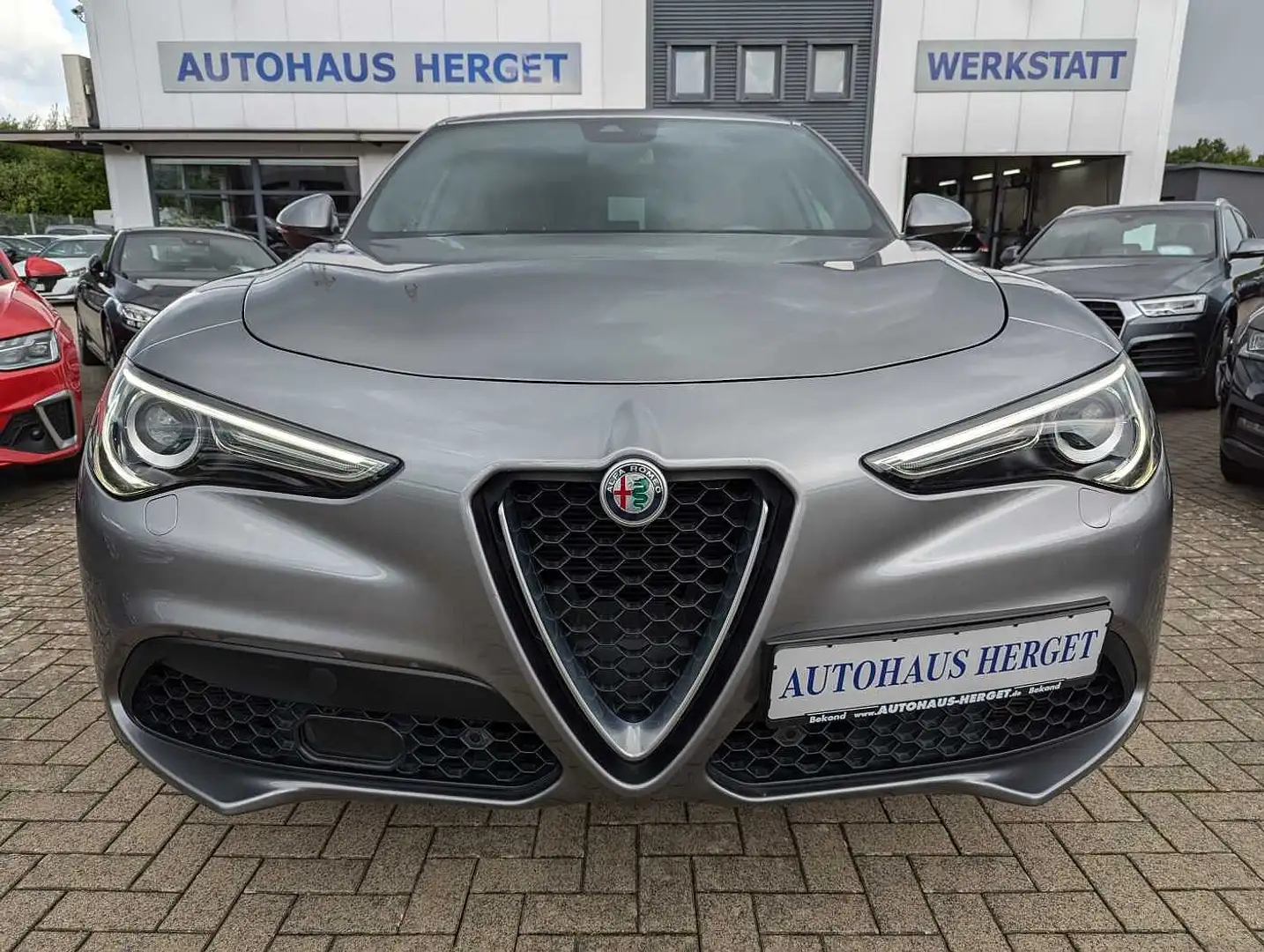 Alfa Romeo Stelvio 2.0 Turbo AT8-Q4 Super 2.Hand/Alfa-Scheckheft/RFK/ Grau - 2
