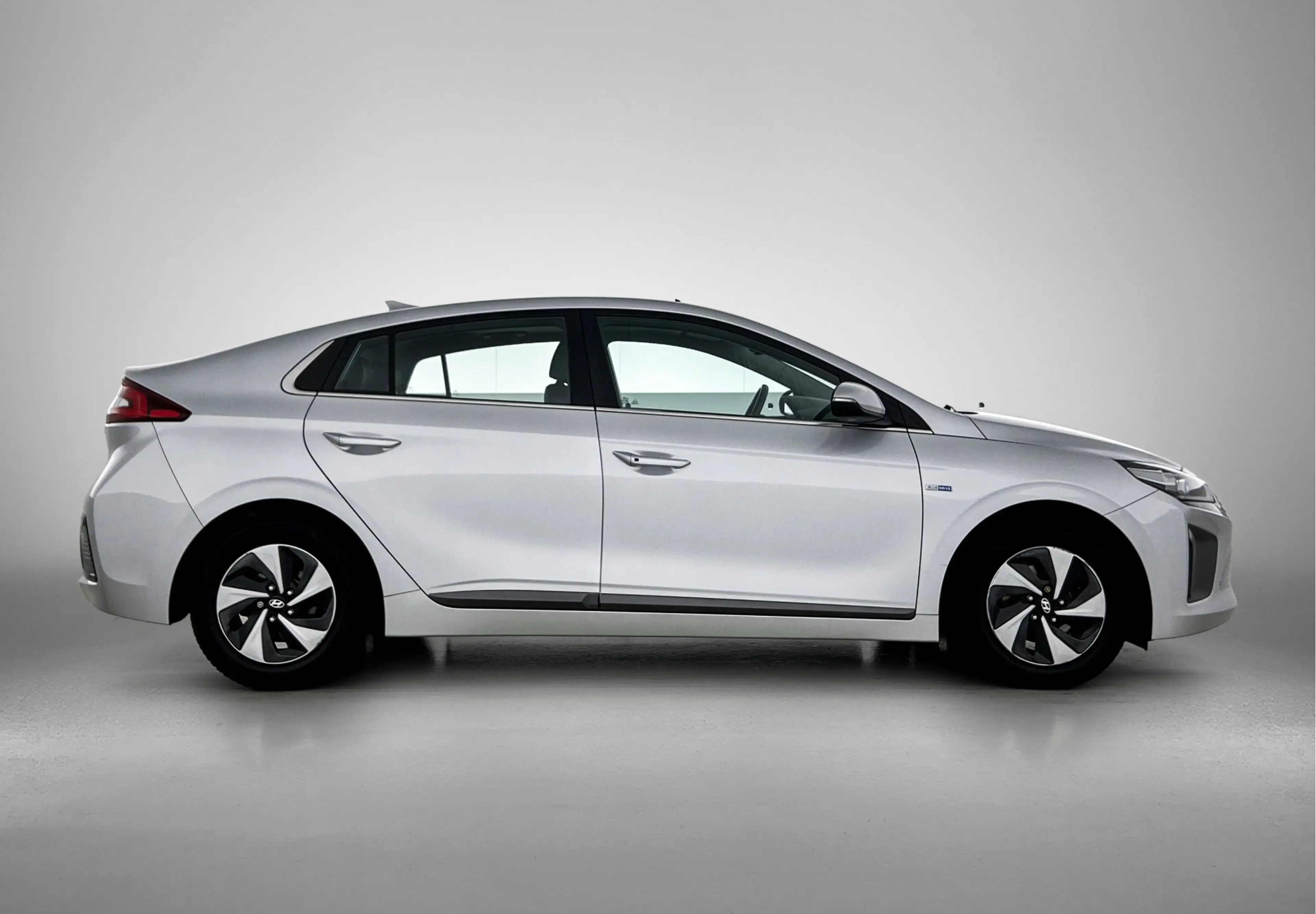 Hyundai IONIQ 1.6 GDi Premium | Origineel NL | Leder | Elektrisc — photo 15