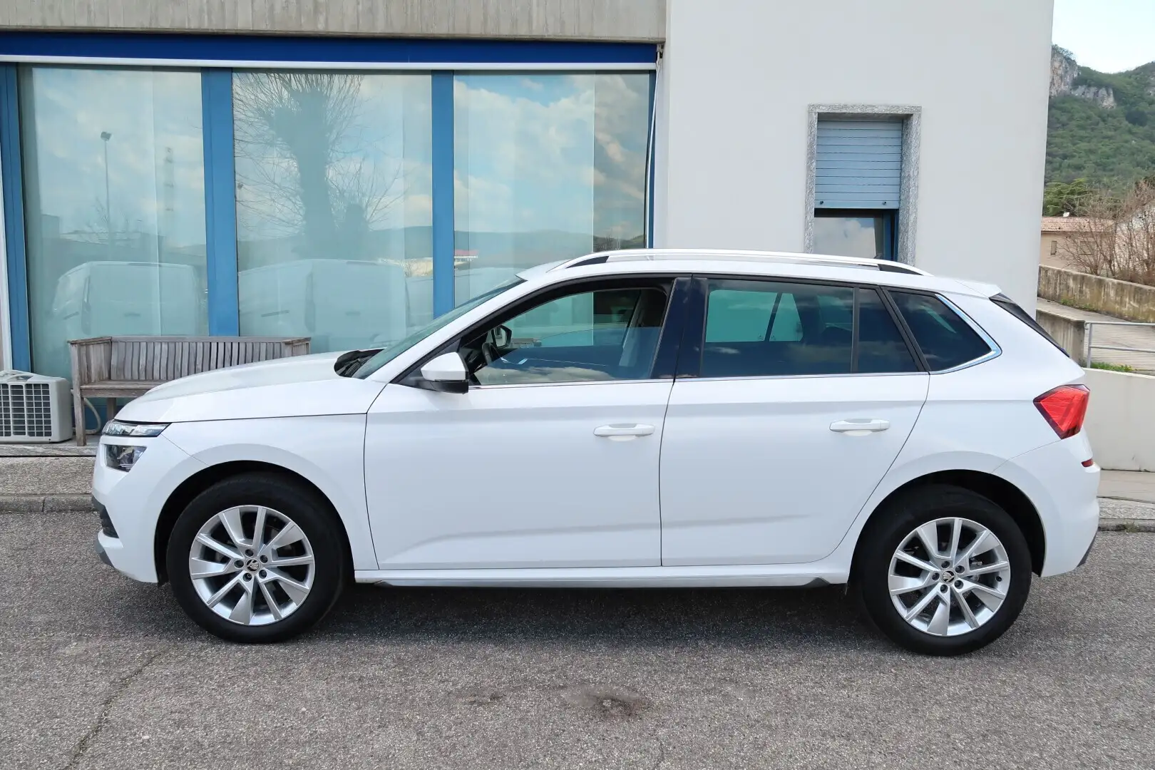 Skoda Kamiq 1.0 TSI 110 CV Ambition Blanc - 2